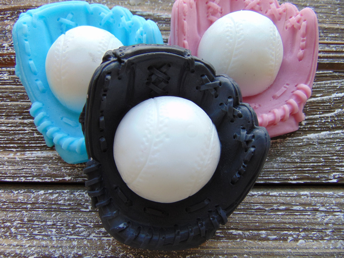 10 Baseball gloves and ball soap favors {sports, fan, birthday}