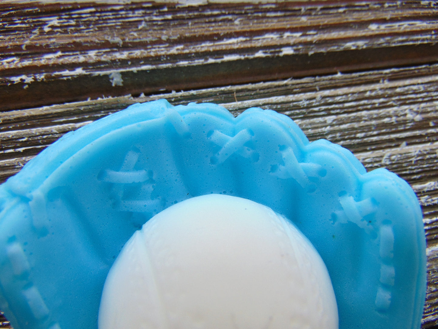 10 Baseball gloves and ball soap favors {sports, fan, birthday}