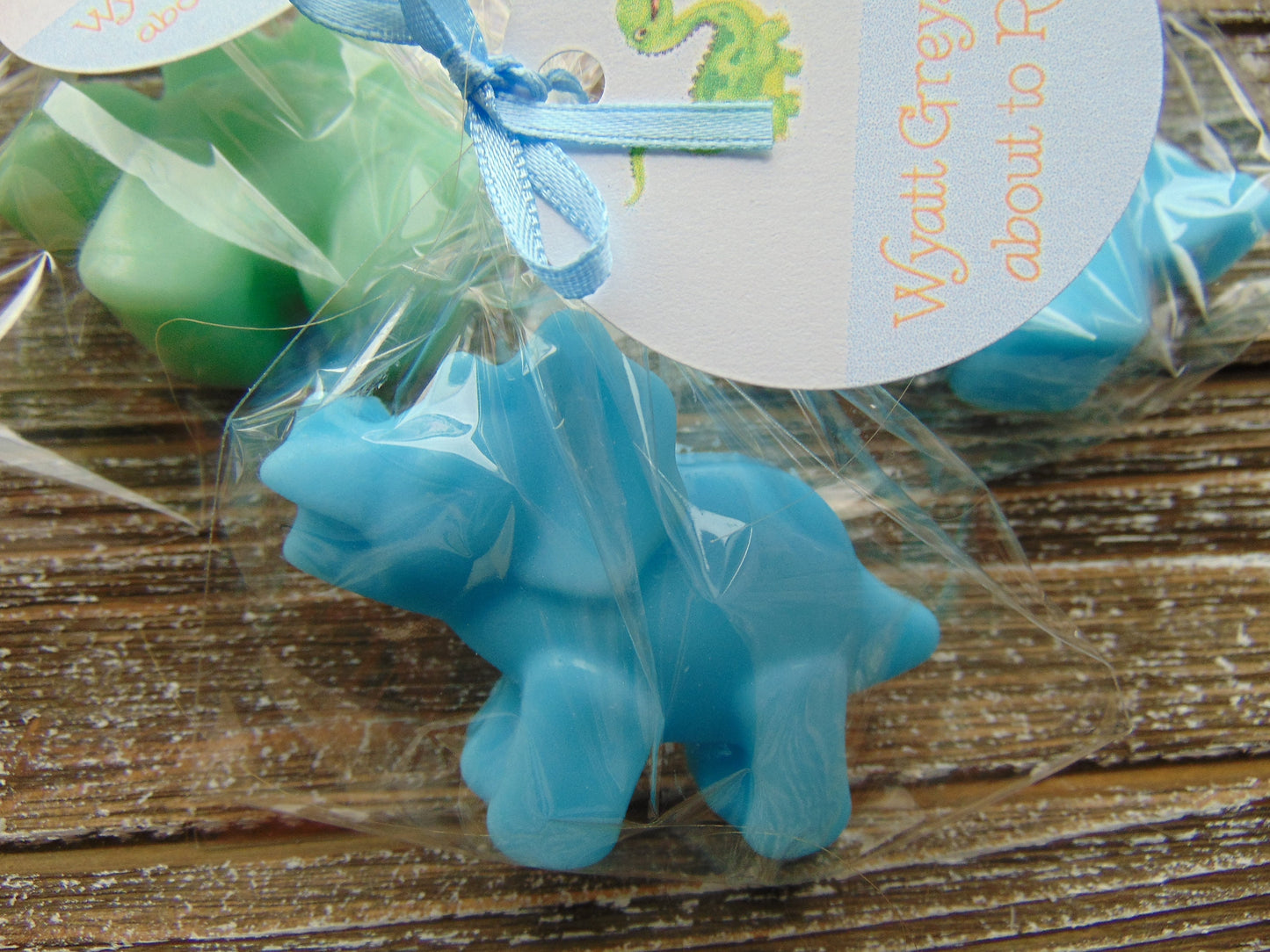 10 Dinosaur party favors {baby shower, birthday party}