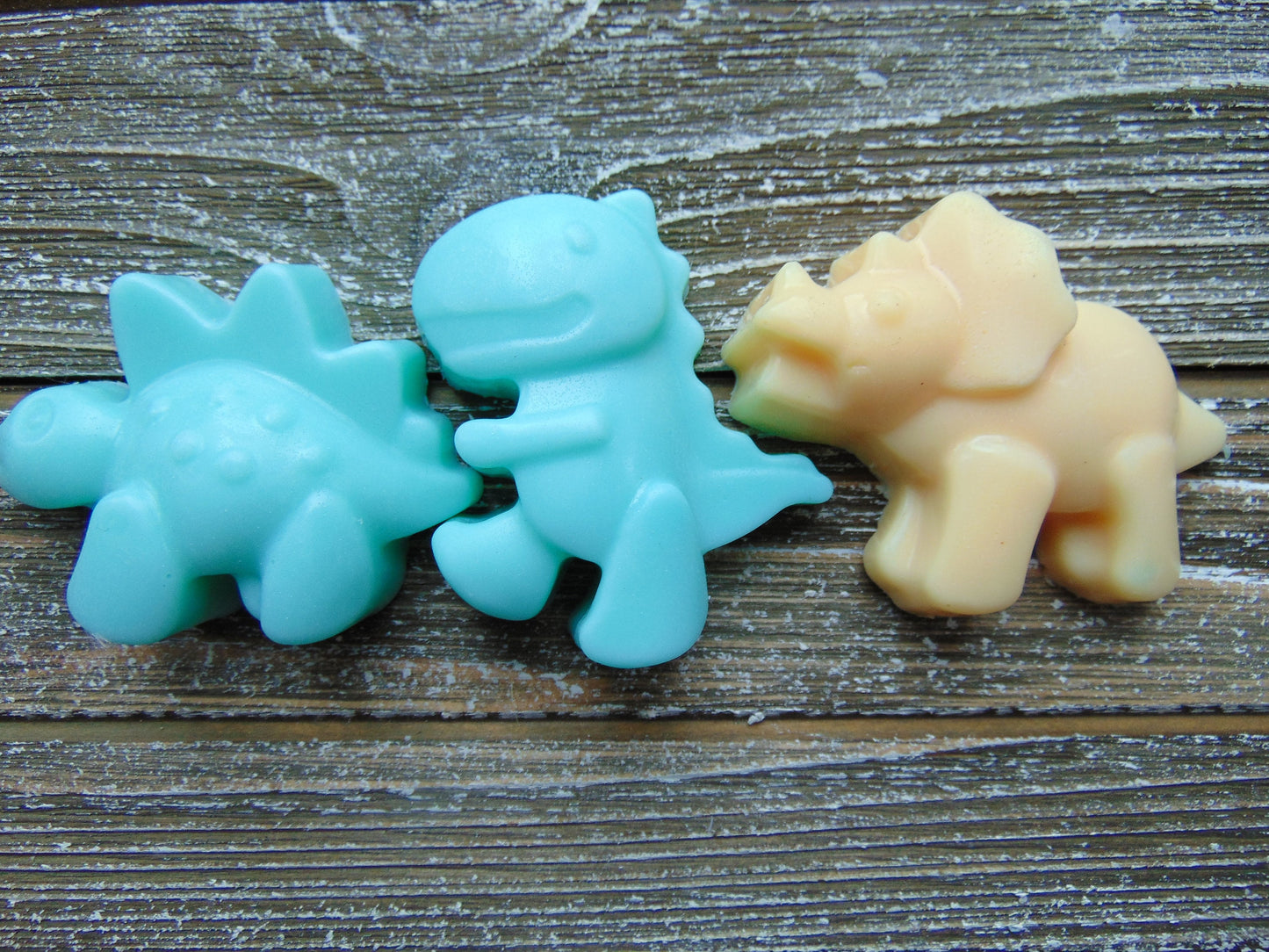 10 Dinosaur party favors {baby shower, birthday party}